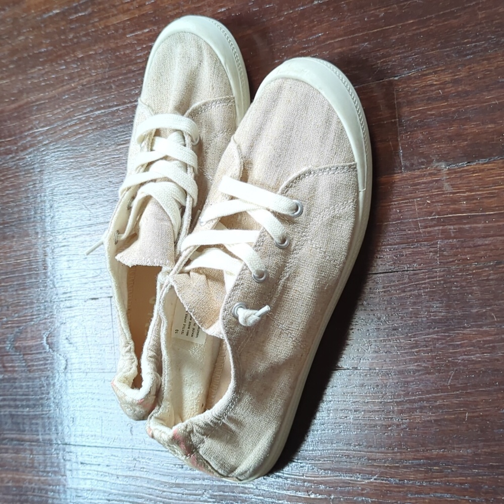 Mad Love canvas shoes